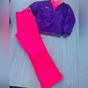 Columbia women’s Large snow set  Jacket and Pants- reversible pants. Y2K vibes!!